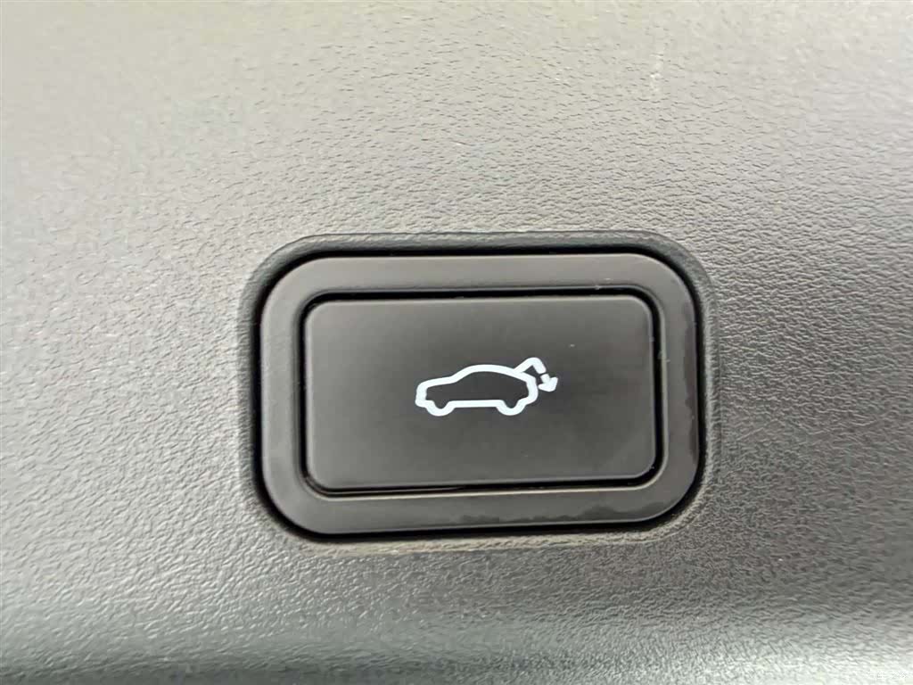 Geely Xingyue L, 2024 27