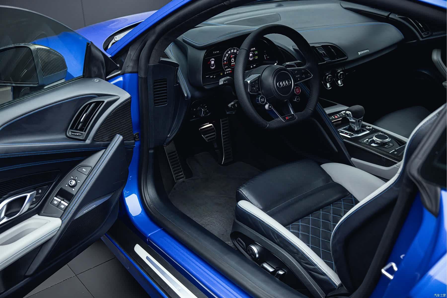 Audi R8, 2018 10