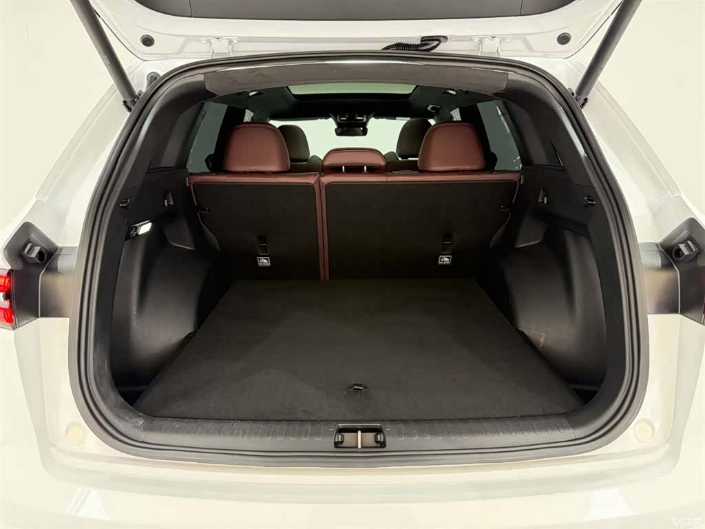 Geely Xingyue L, 2024 14