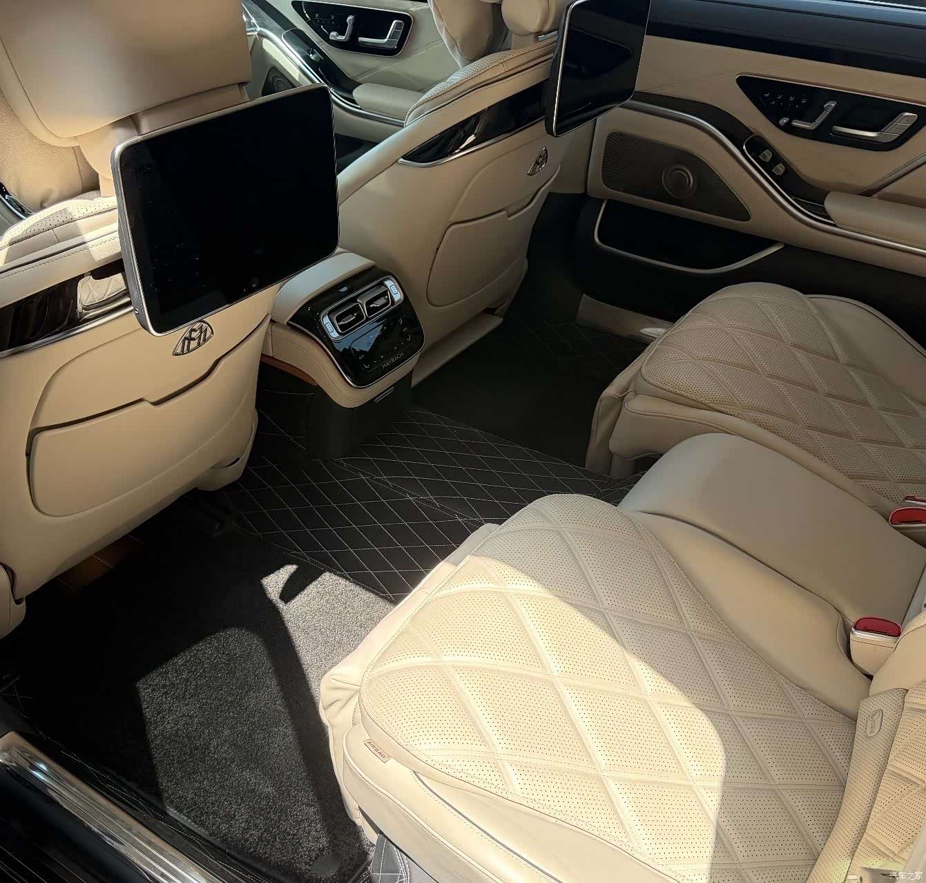 Maybach S-Class, 2022 6