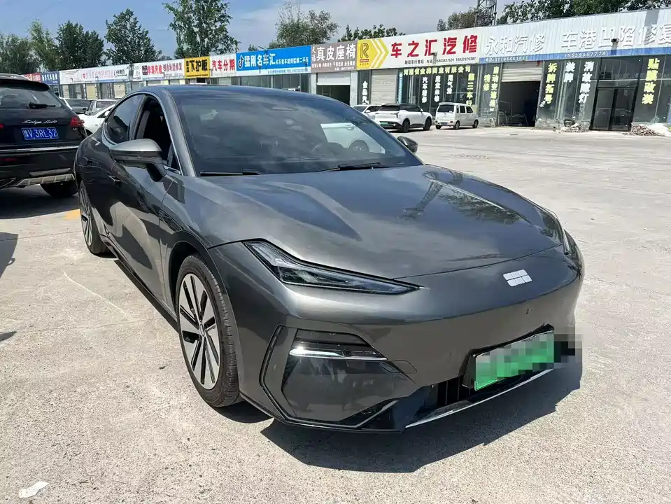 Geely Galaxy Galaxy E8