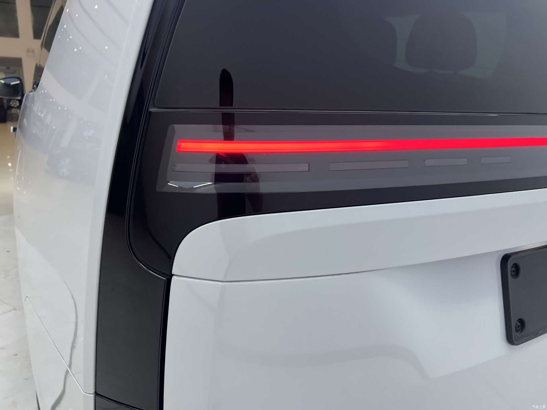 Li Auto MEGA, 2025 20