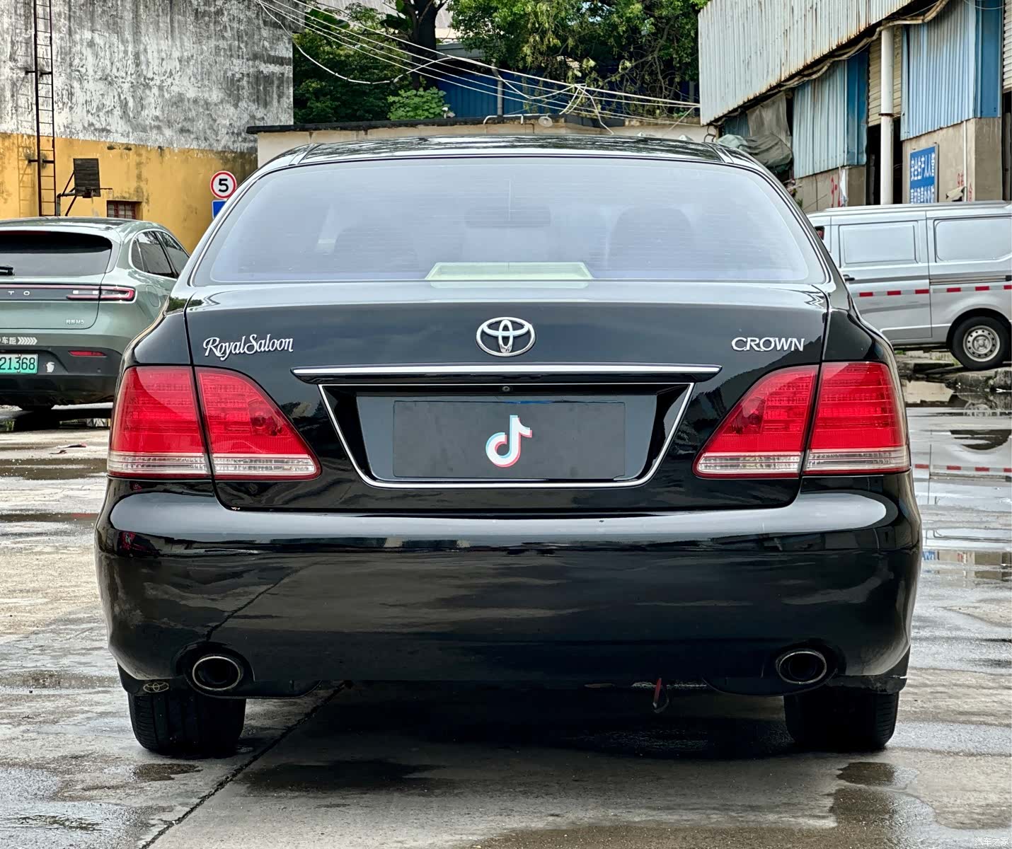 Toyota Crown, 2005 4