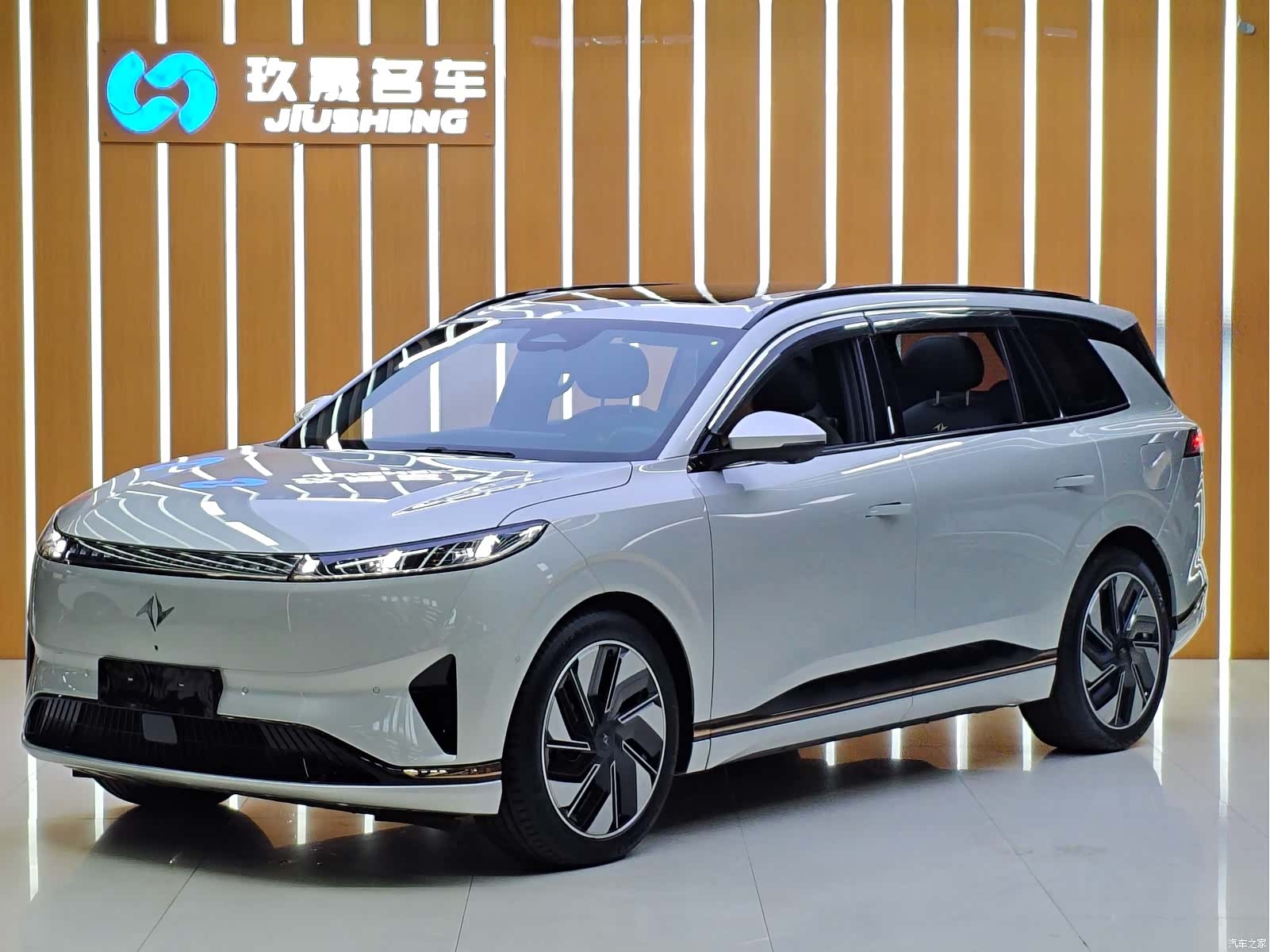 DongFeng eπ008, 2024 1