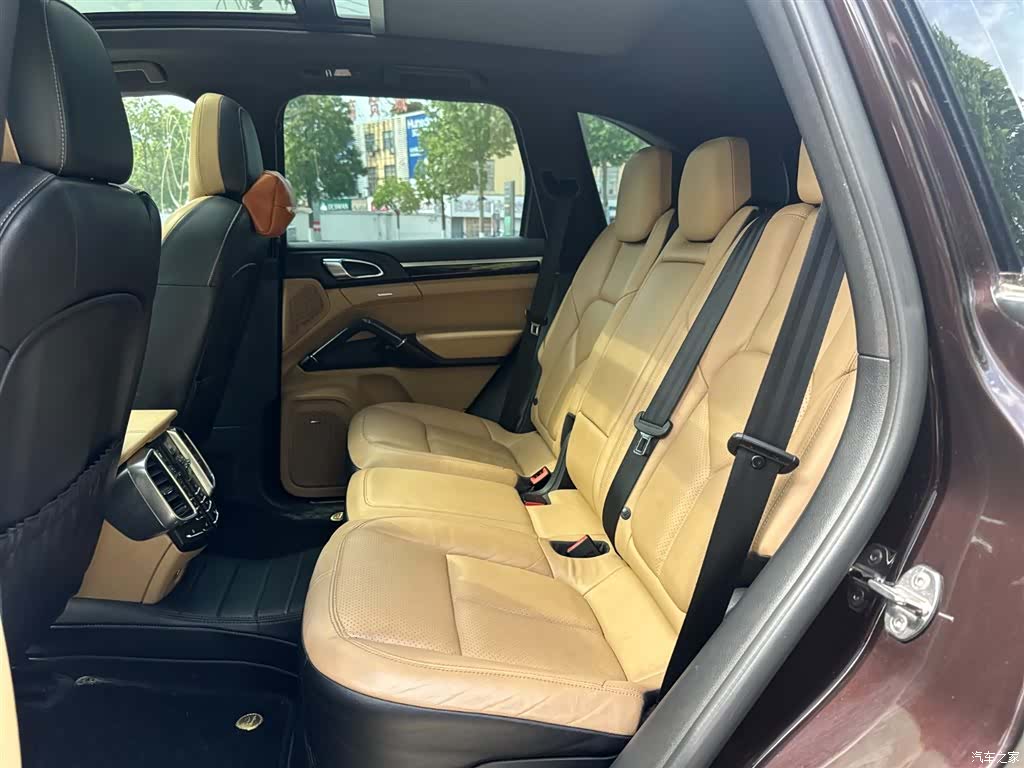 Porsche Cayenne, 2014 7