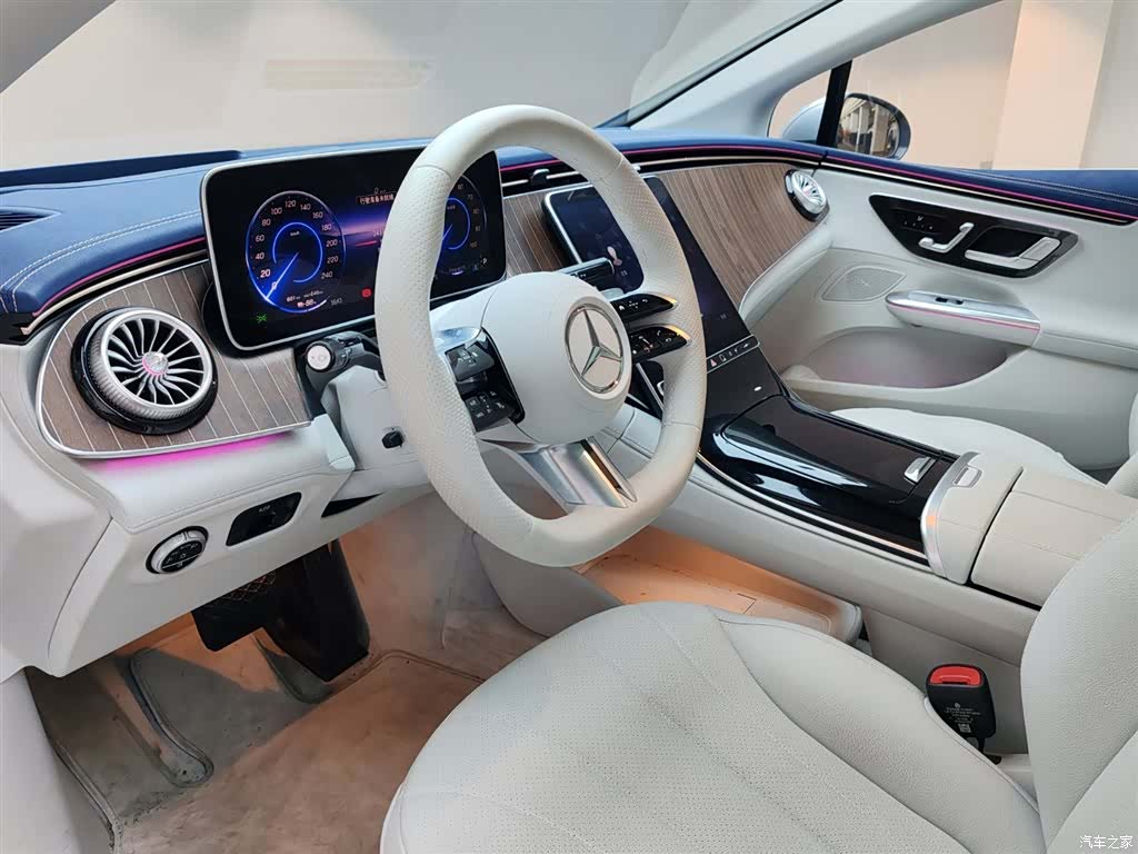 Mercedes-Benz EQE, 2025 9