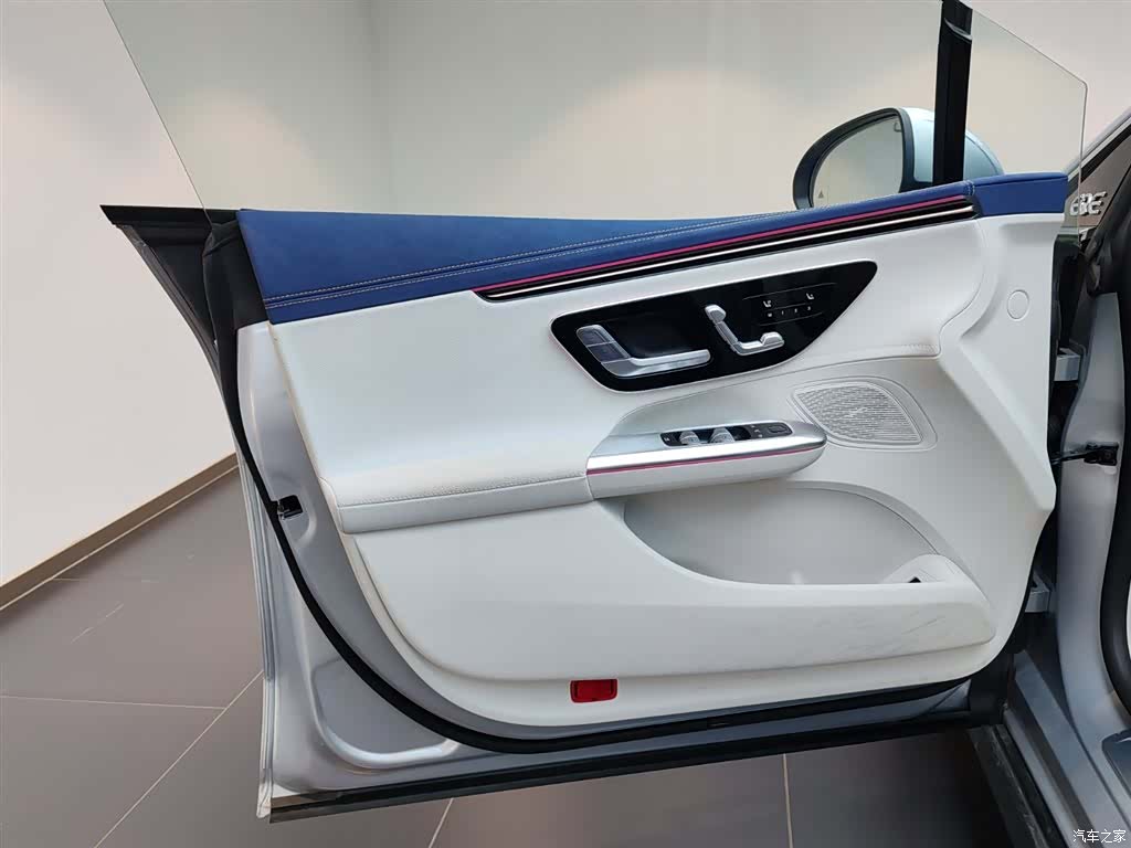 Mercedes-Benz EQE, 2025 10