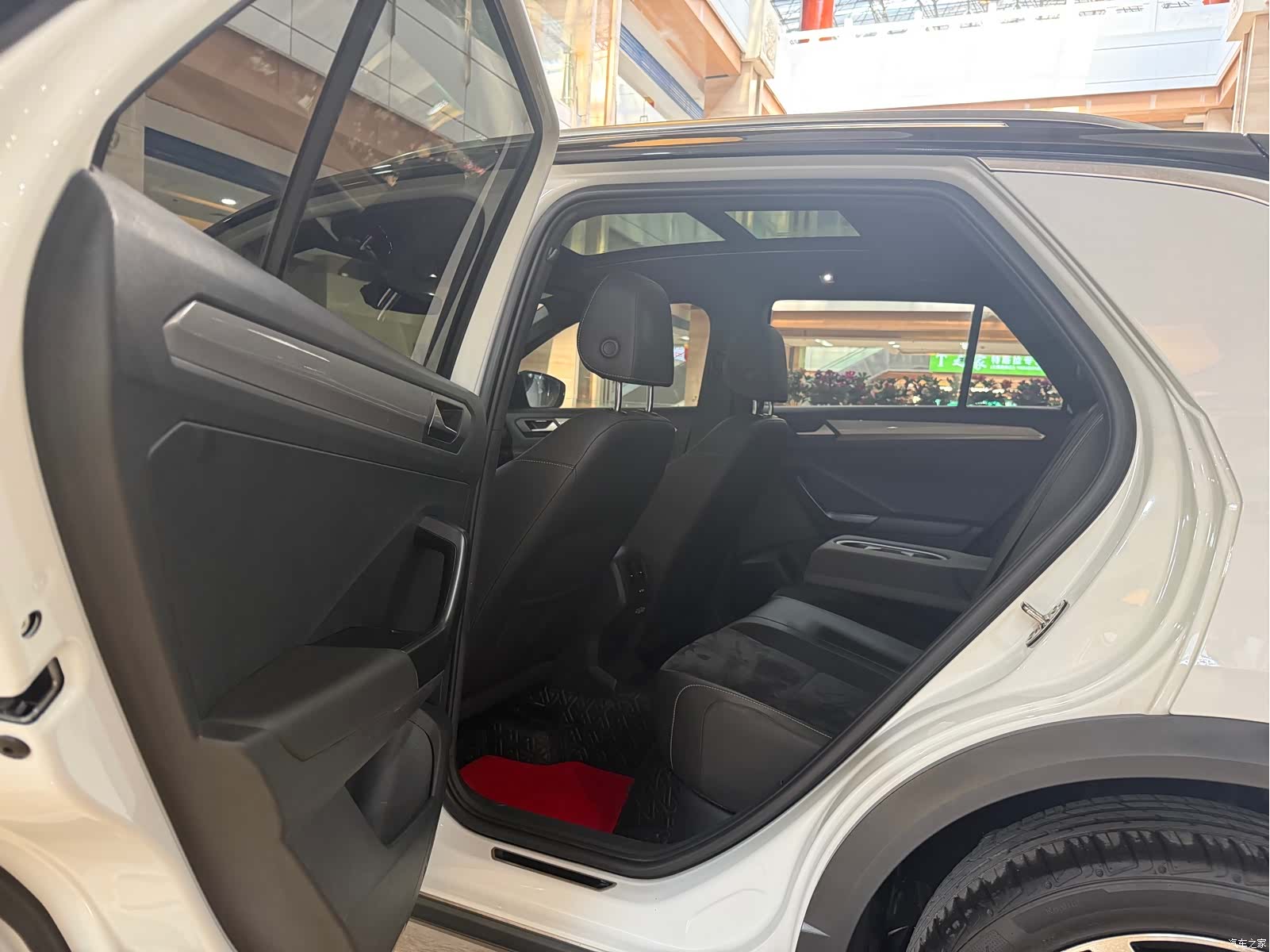 Volkswagen T-ROC, 2022 7