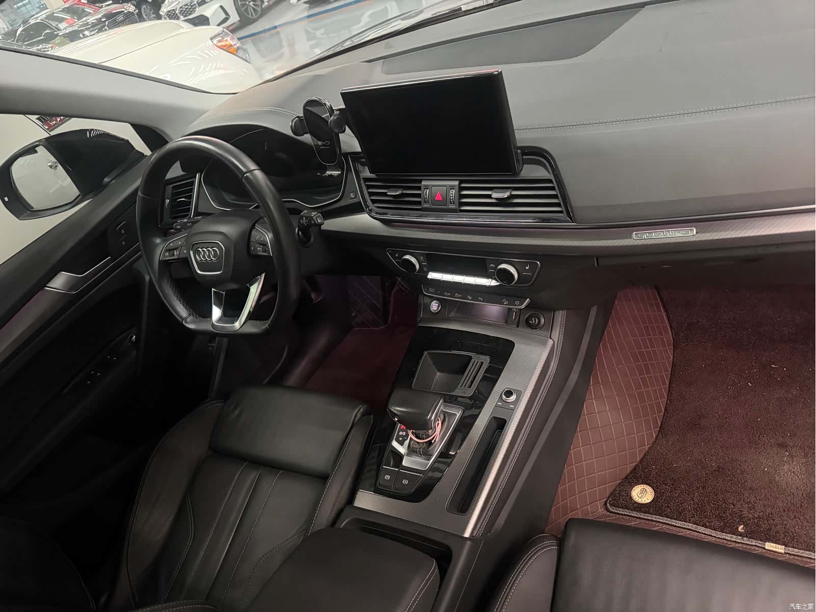 Audi Q5L, 2022 10