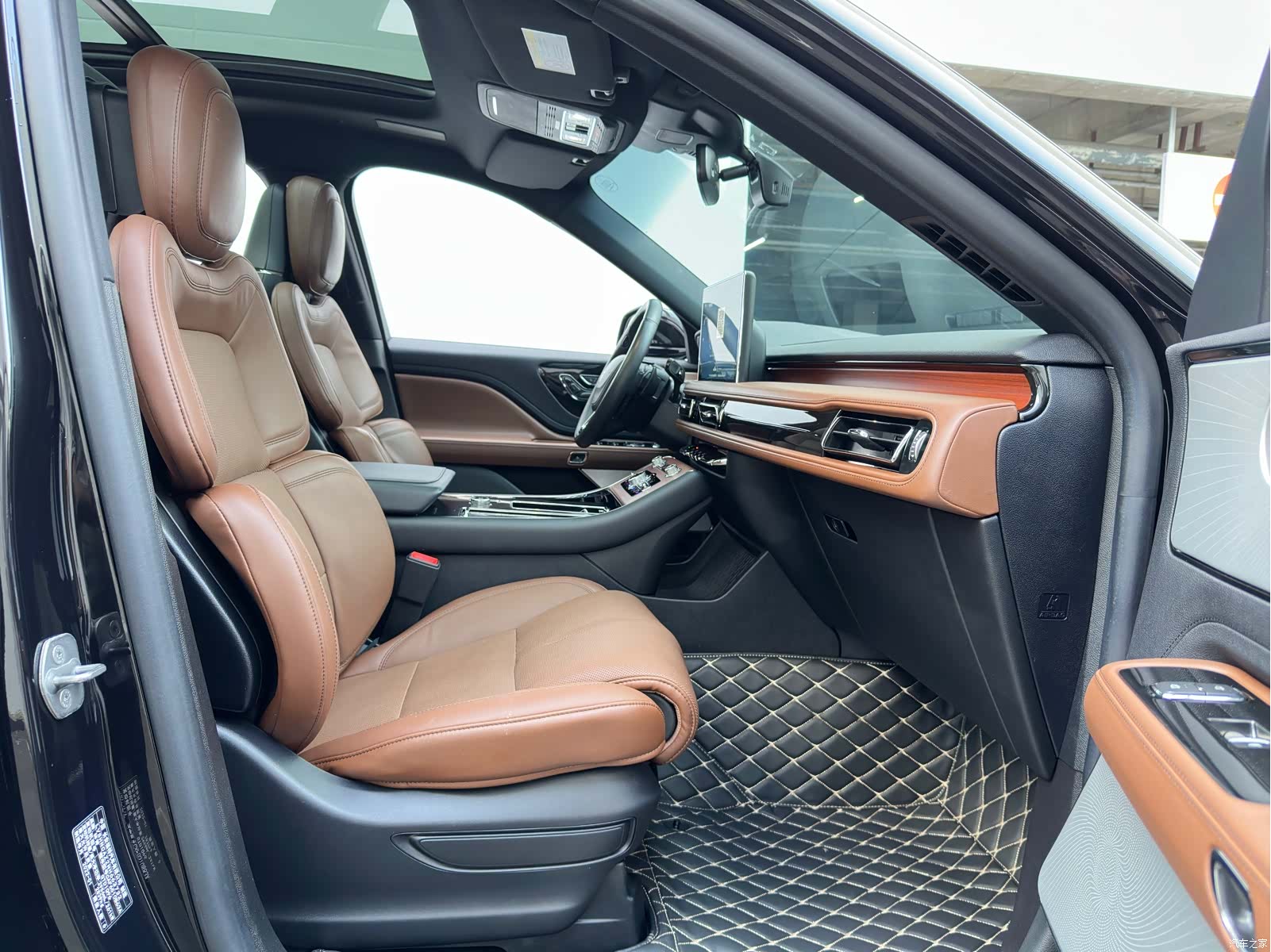 Lincoln Aviator, 2022 16