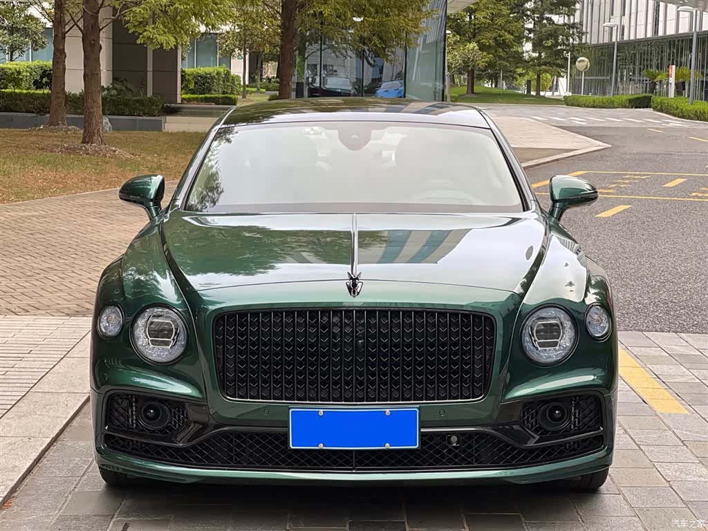 Bentley Flying Spur, 2022 3