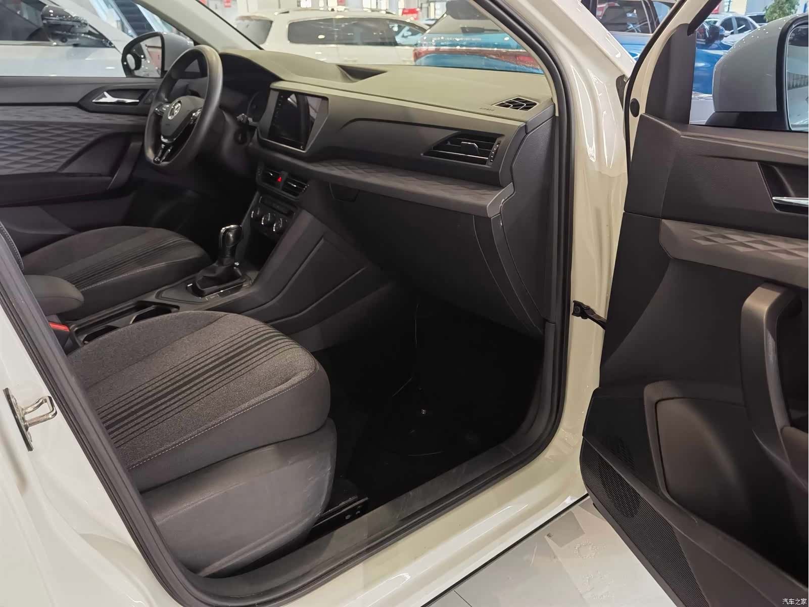 Volkswagen Tharu, 2021 18