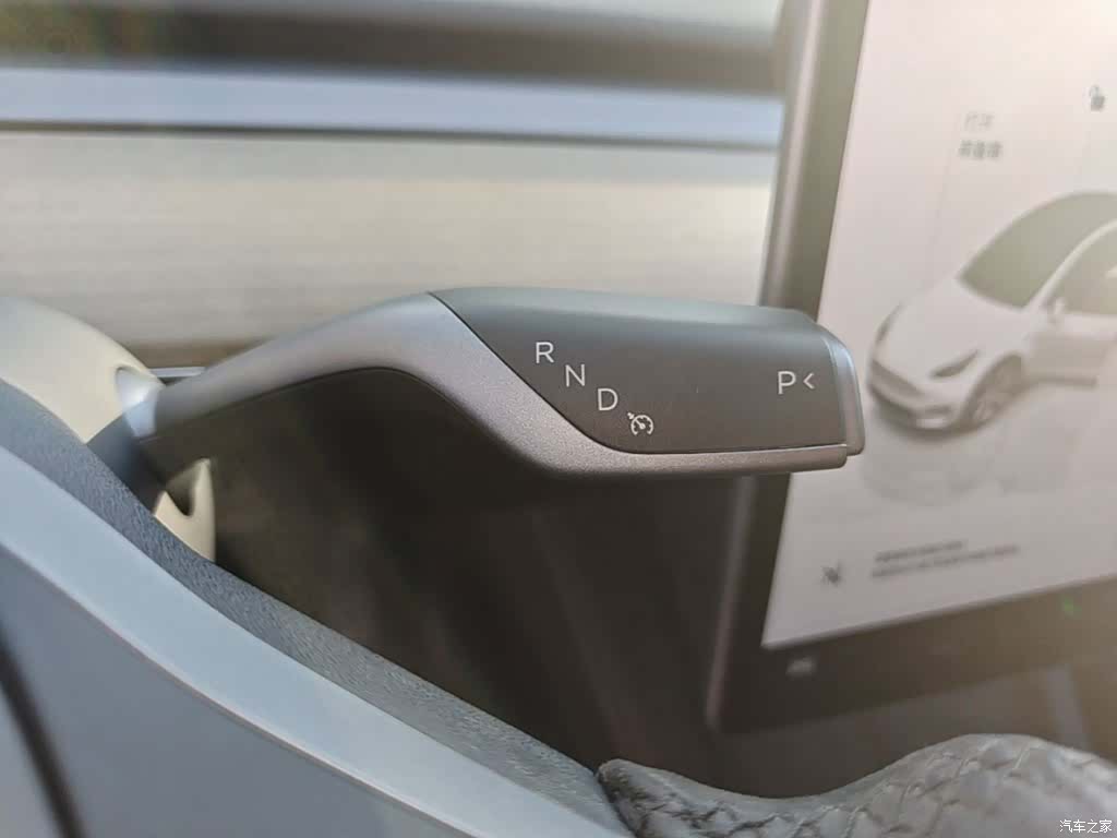 Tesla Model Y, 2023 10