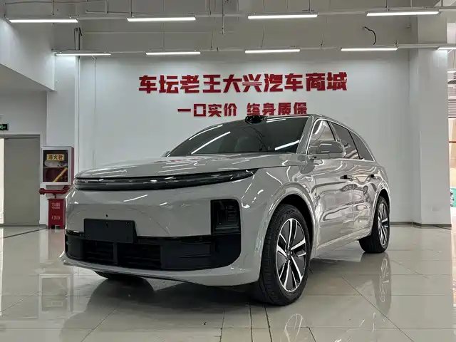 Li Auto L6 2024 — купить из Китая под заказ