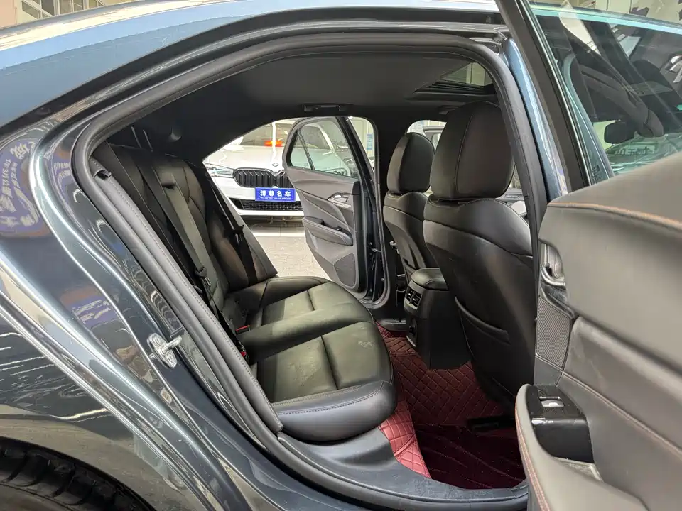 Cadillac CT4
