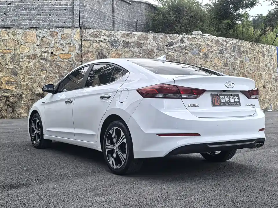 Hyundai Lead