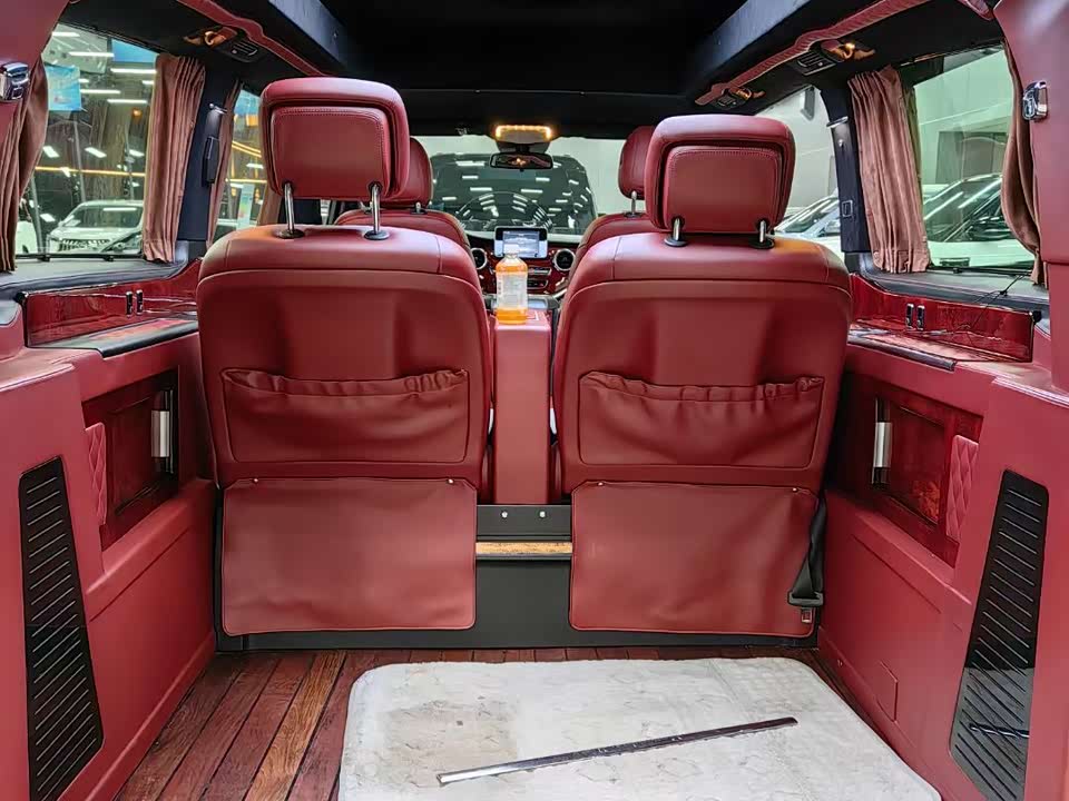 Mercedes-Benz V-class