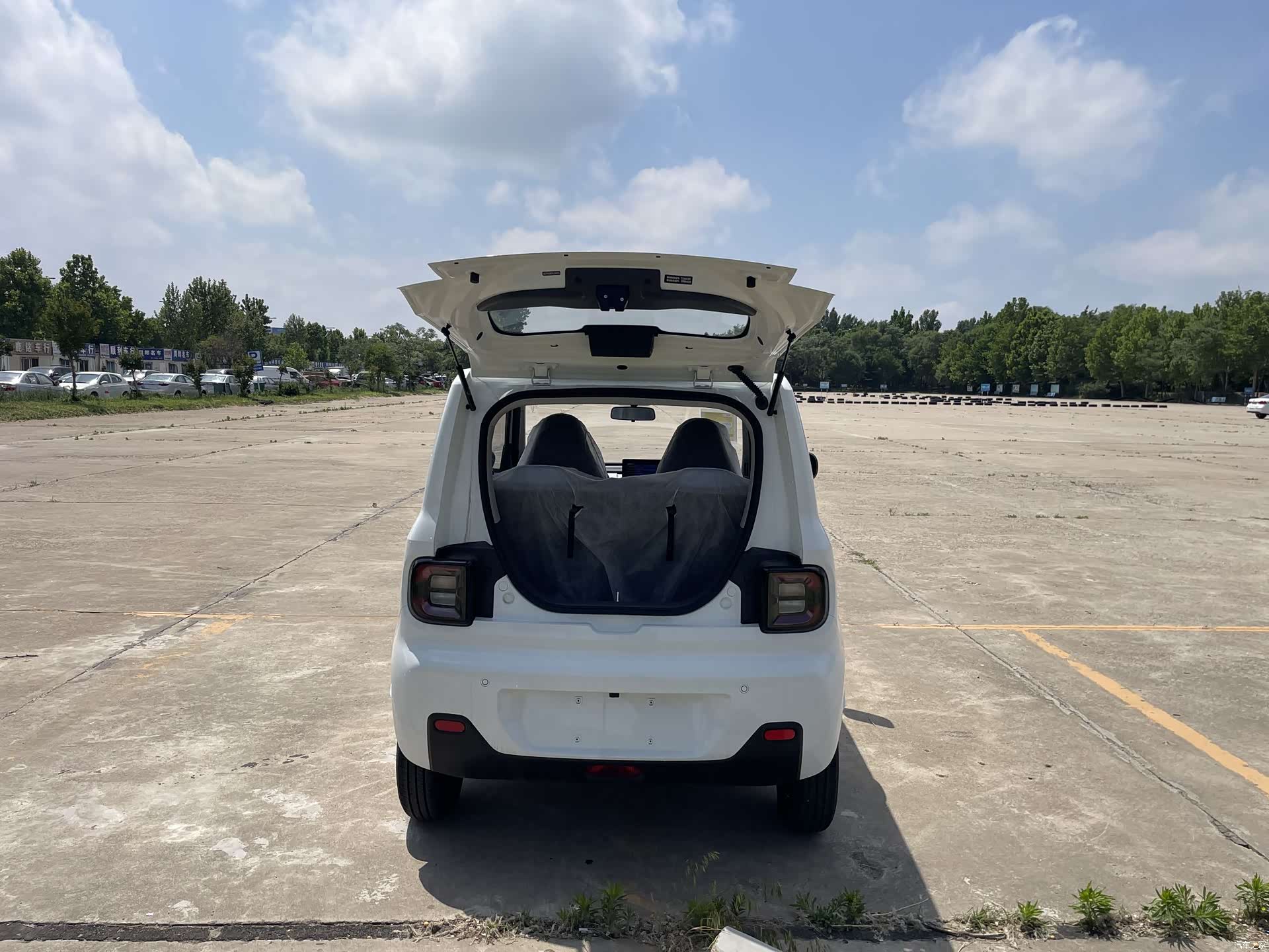 Geely Panda, 2026 12