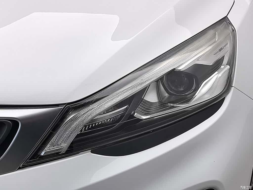 Geely Emgrand, 2020 7