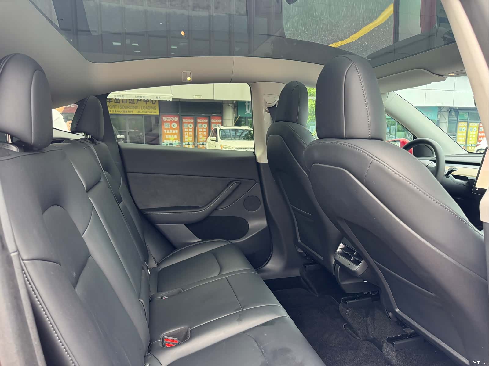Tesla Model Y, 2022 12