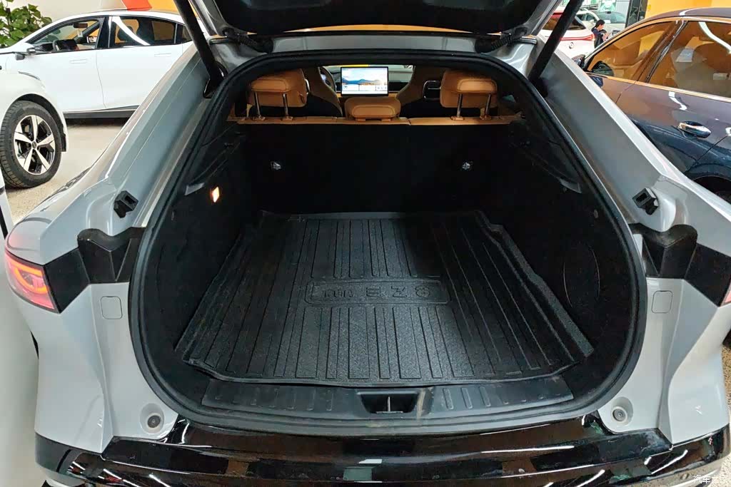 Mazda EZ-6, 2024 4