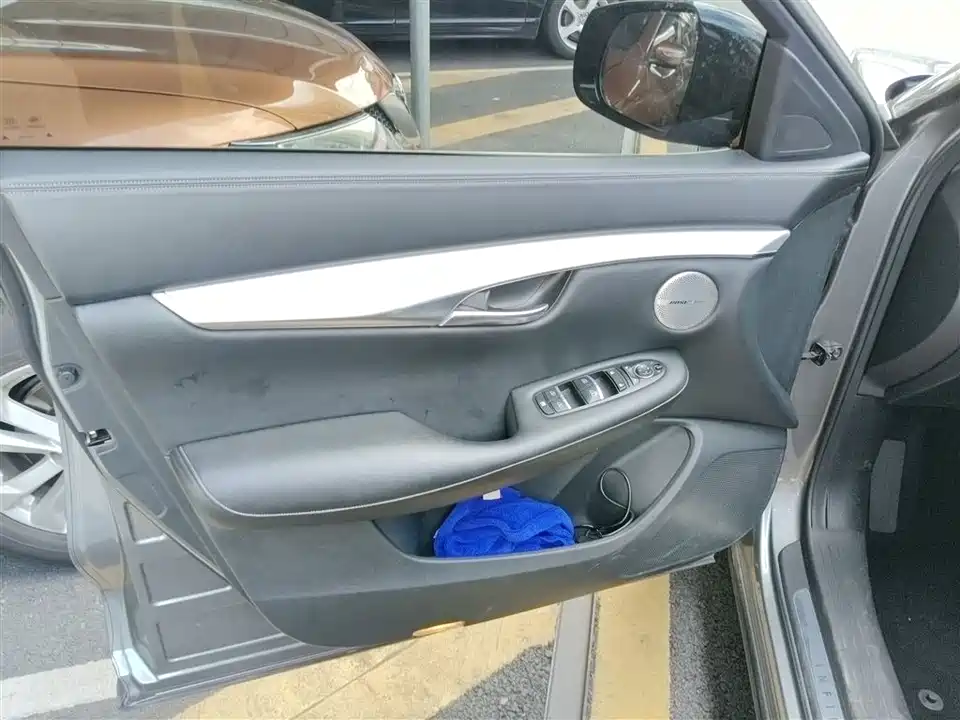Infiniti QX50