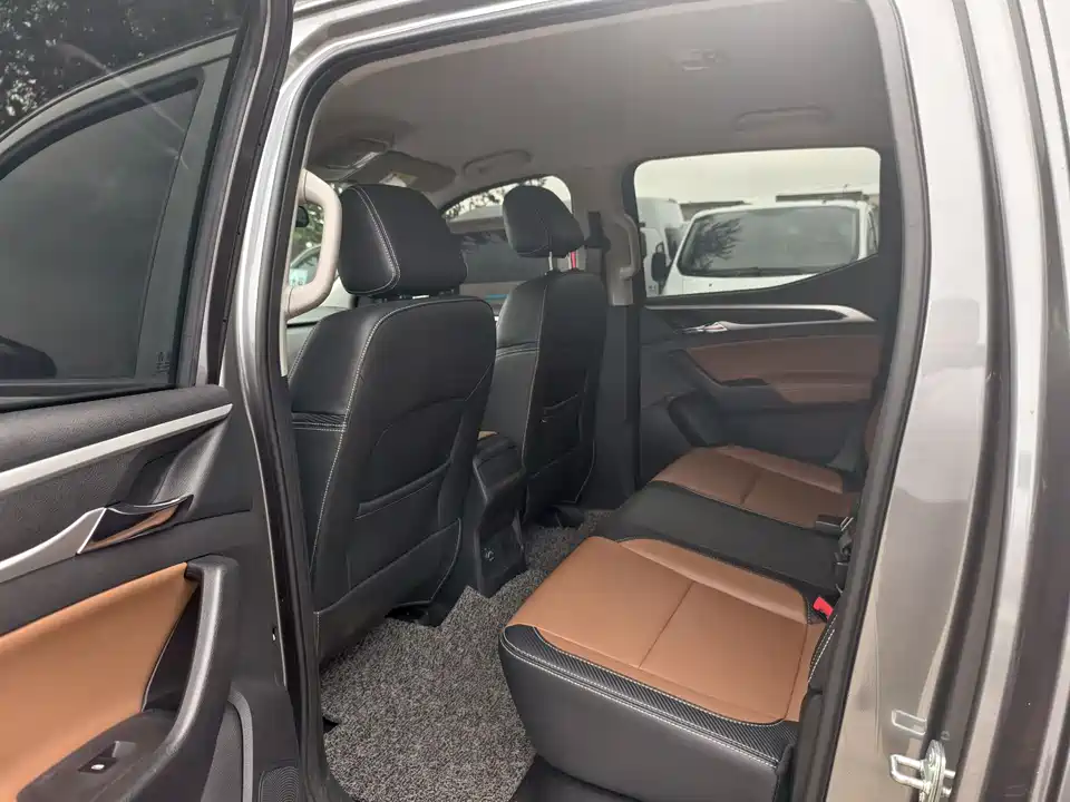 MAXUS Chase T70