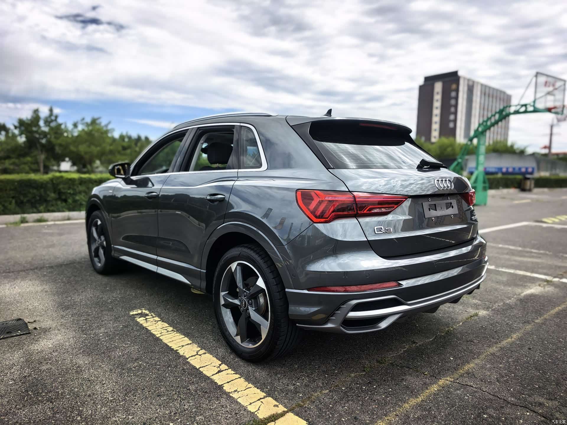 Audi Q3, 2022 4