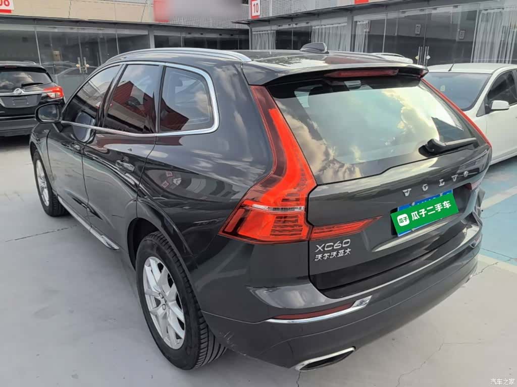 Volvo XC60, 2019 все фото