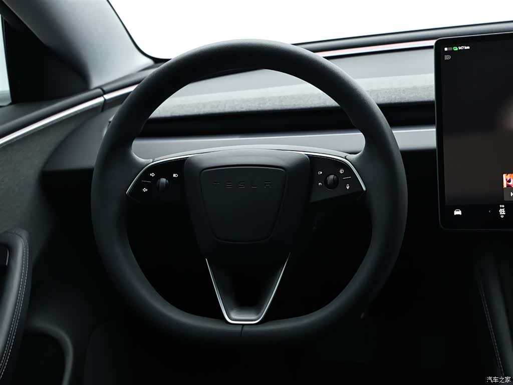 Tesla Model 3, 2024 16