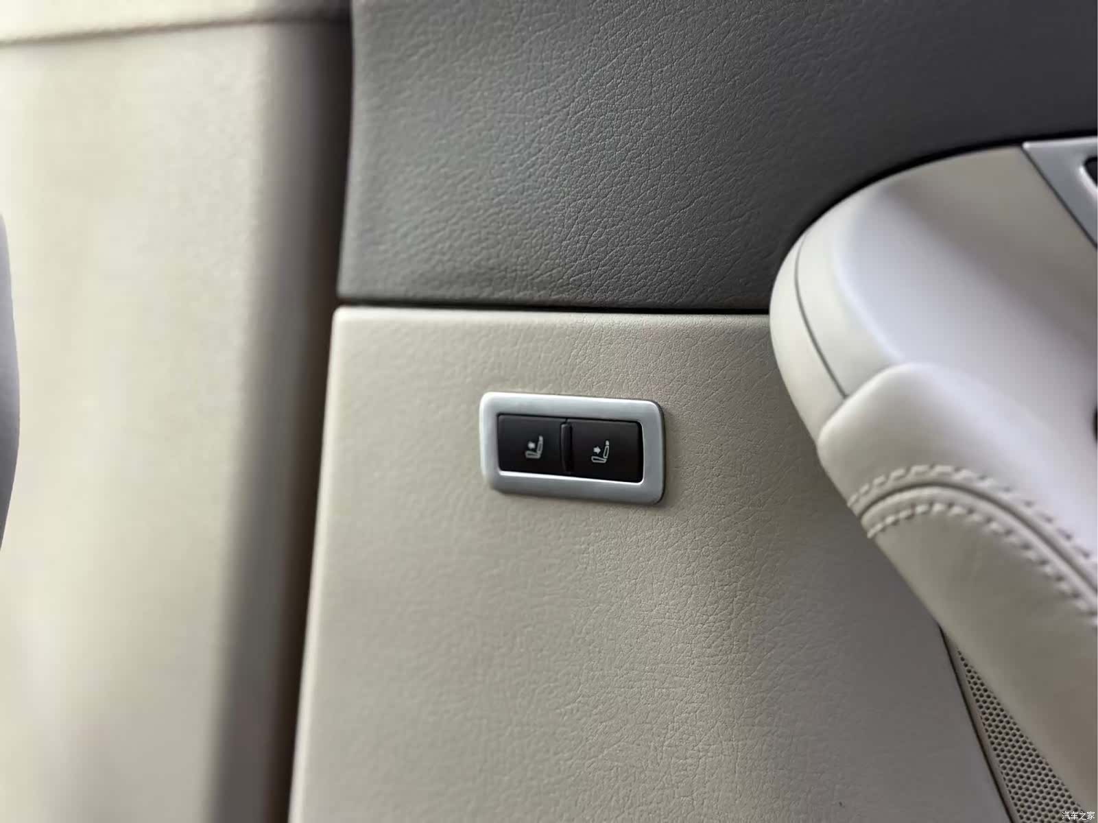 Audi A6L, 2010 22