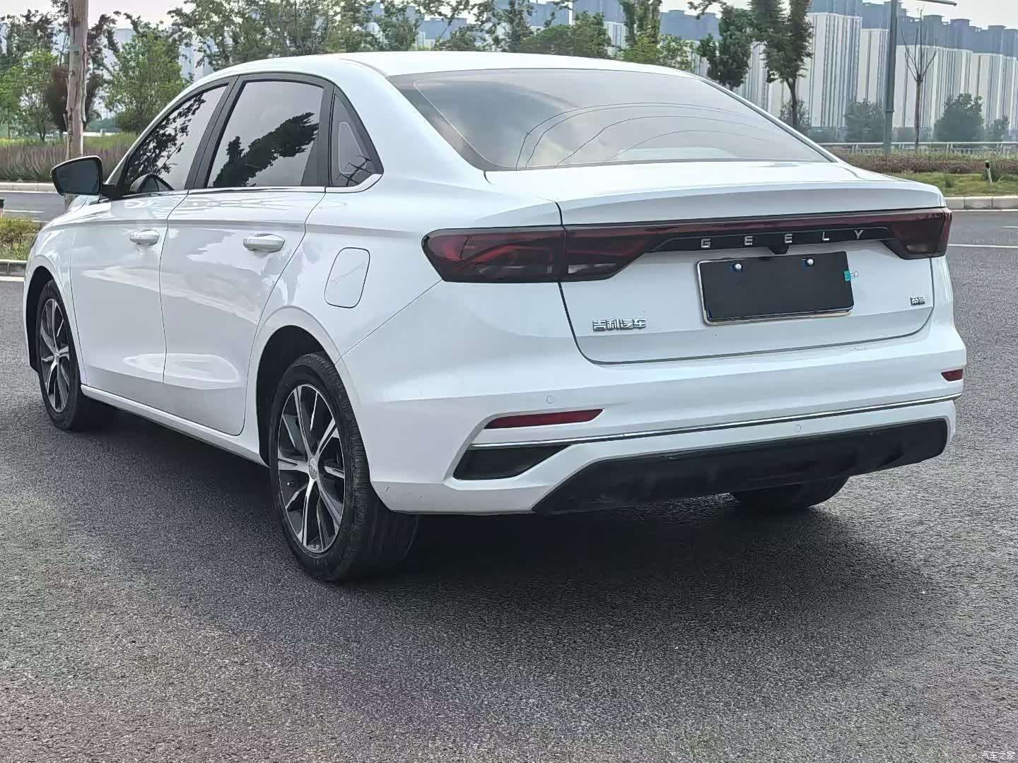 Geely Emgrand, 2023 7