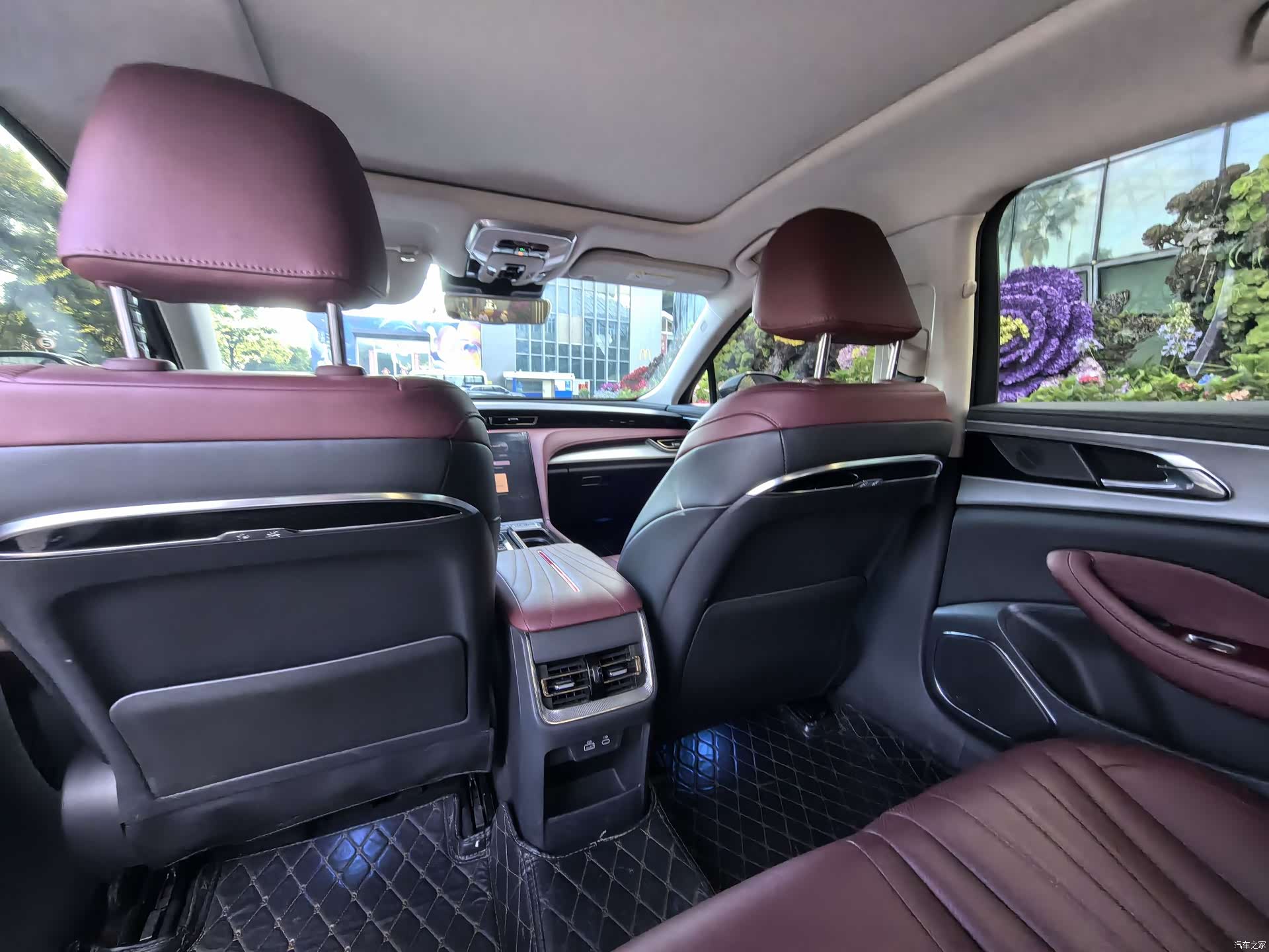 Hongqi H5, 2024 9