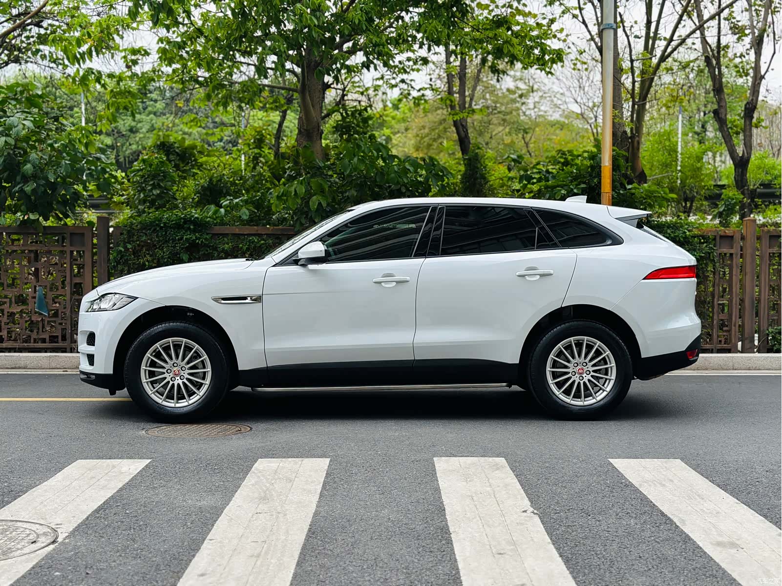 Jaguar F-PACE, 2017 3