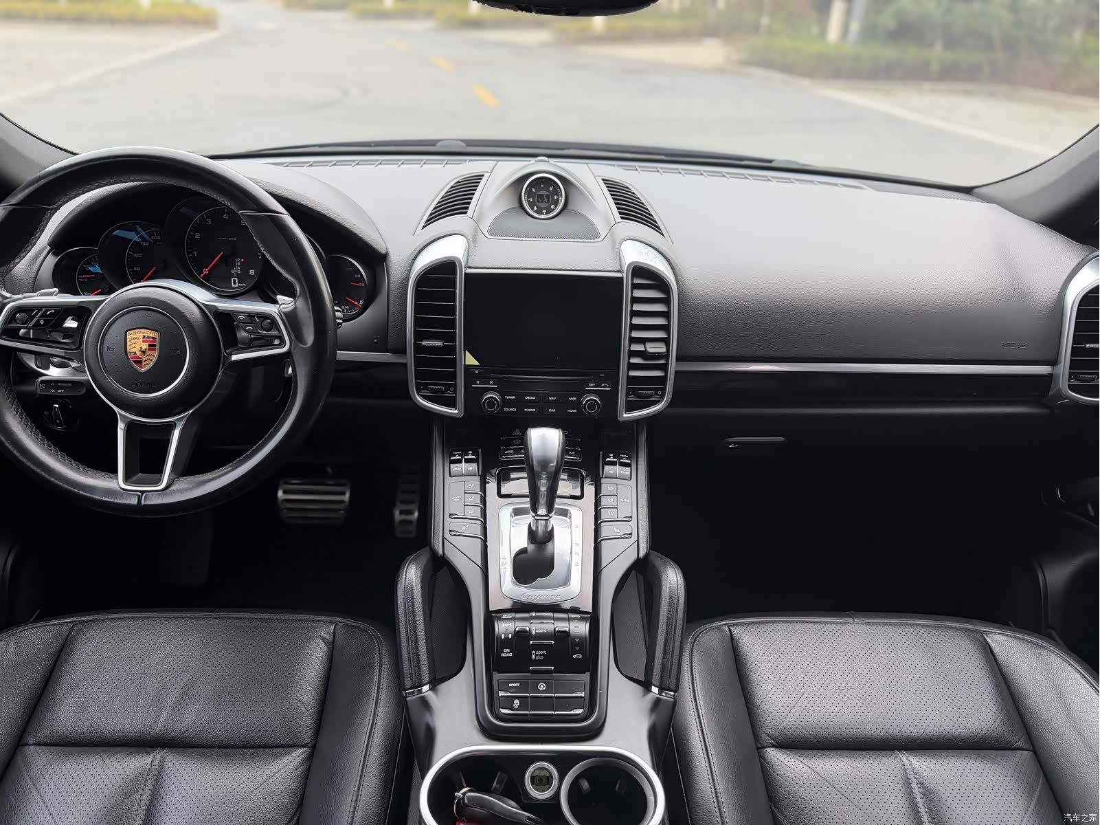 Porsche Cayenne, 2016 9