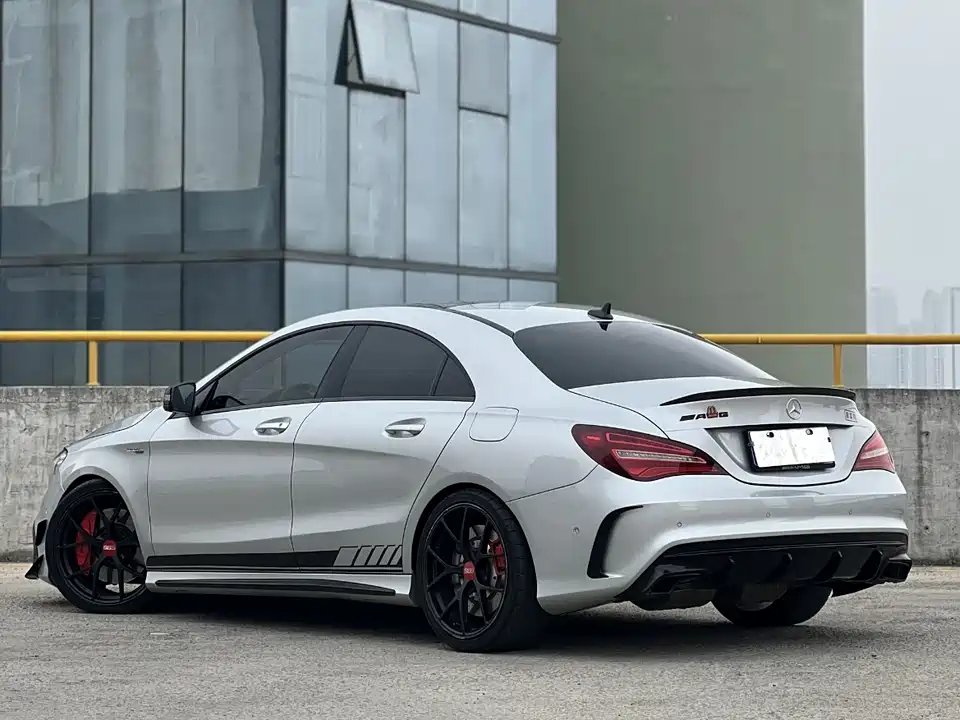 Mercedes-Benz CLA Mercedes-Benz CLA