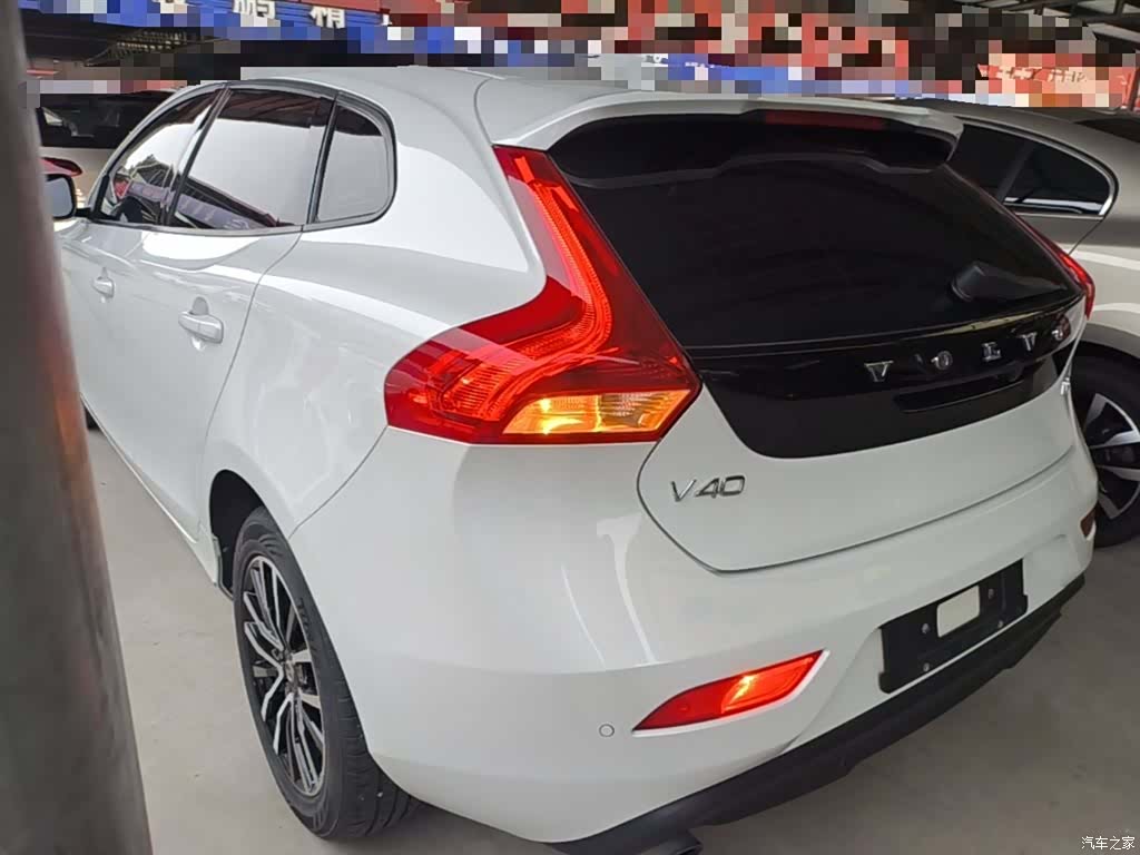 Volvo V40, 2019 все фото