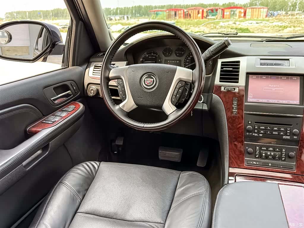 Cadillac Escalade, 2009 16