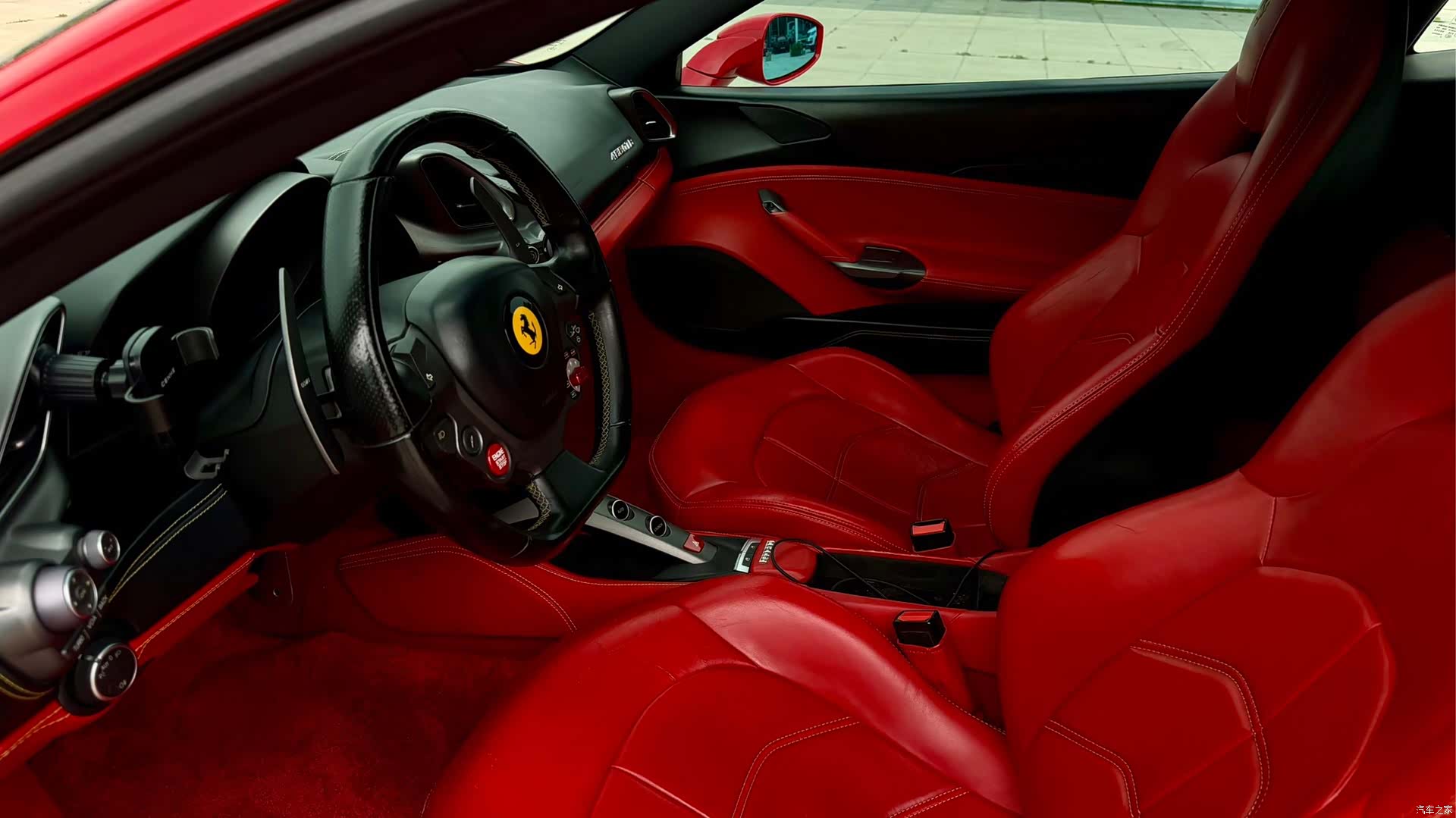 Ferrari 488, 2016 11