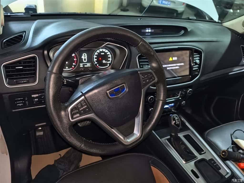 Geely X6, 2017 11