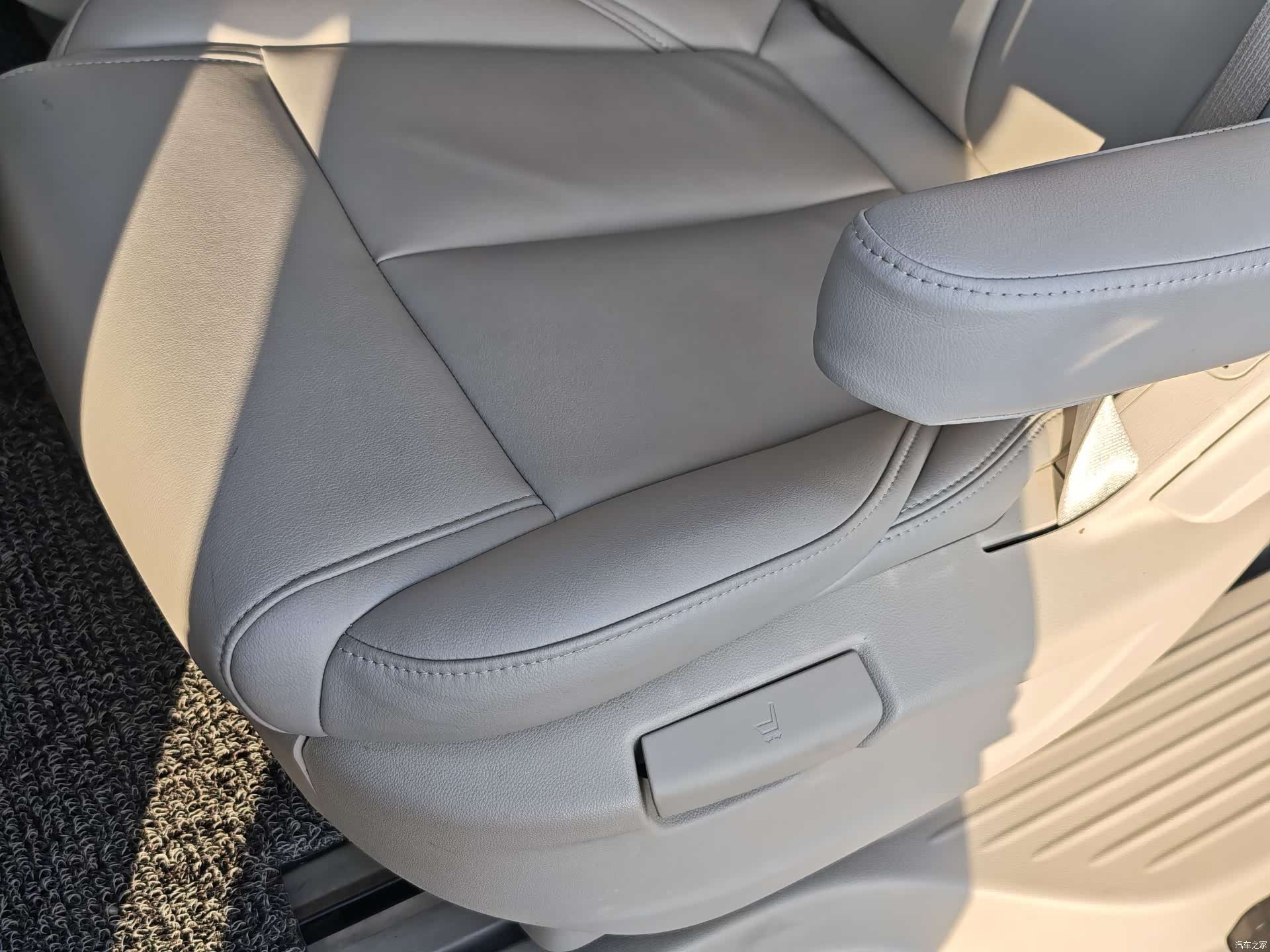 Buick GL8, 2024 18