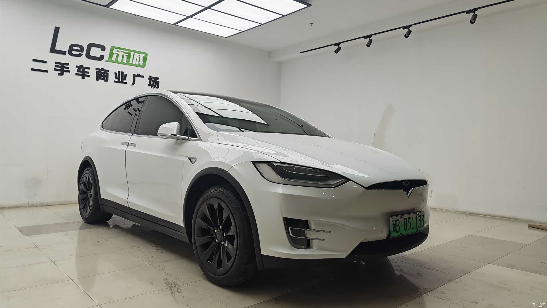 Tesla Model X, 2017 3