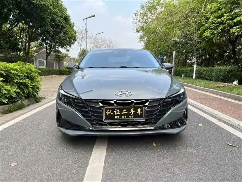 Hyundai Elantra