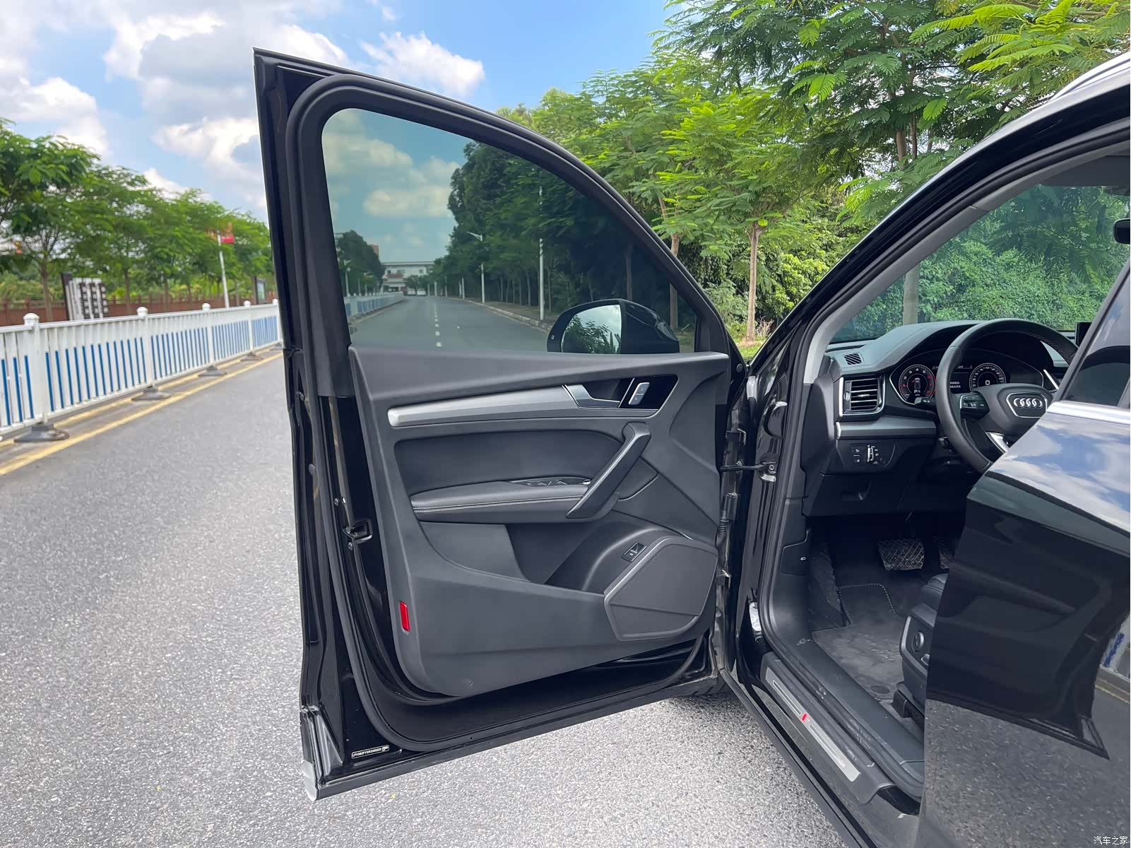 Audi Q5L, 2025 21