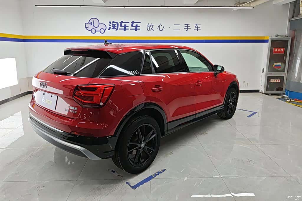Audi Q2L, 2021 3
