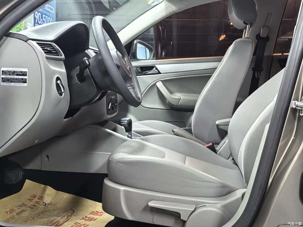 Volkswagen Bora, 2012 3