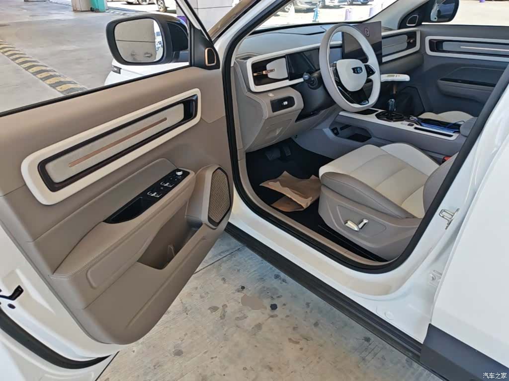 Geely Icon, 2025 16