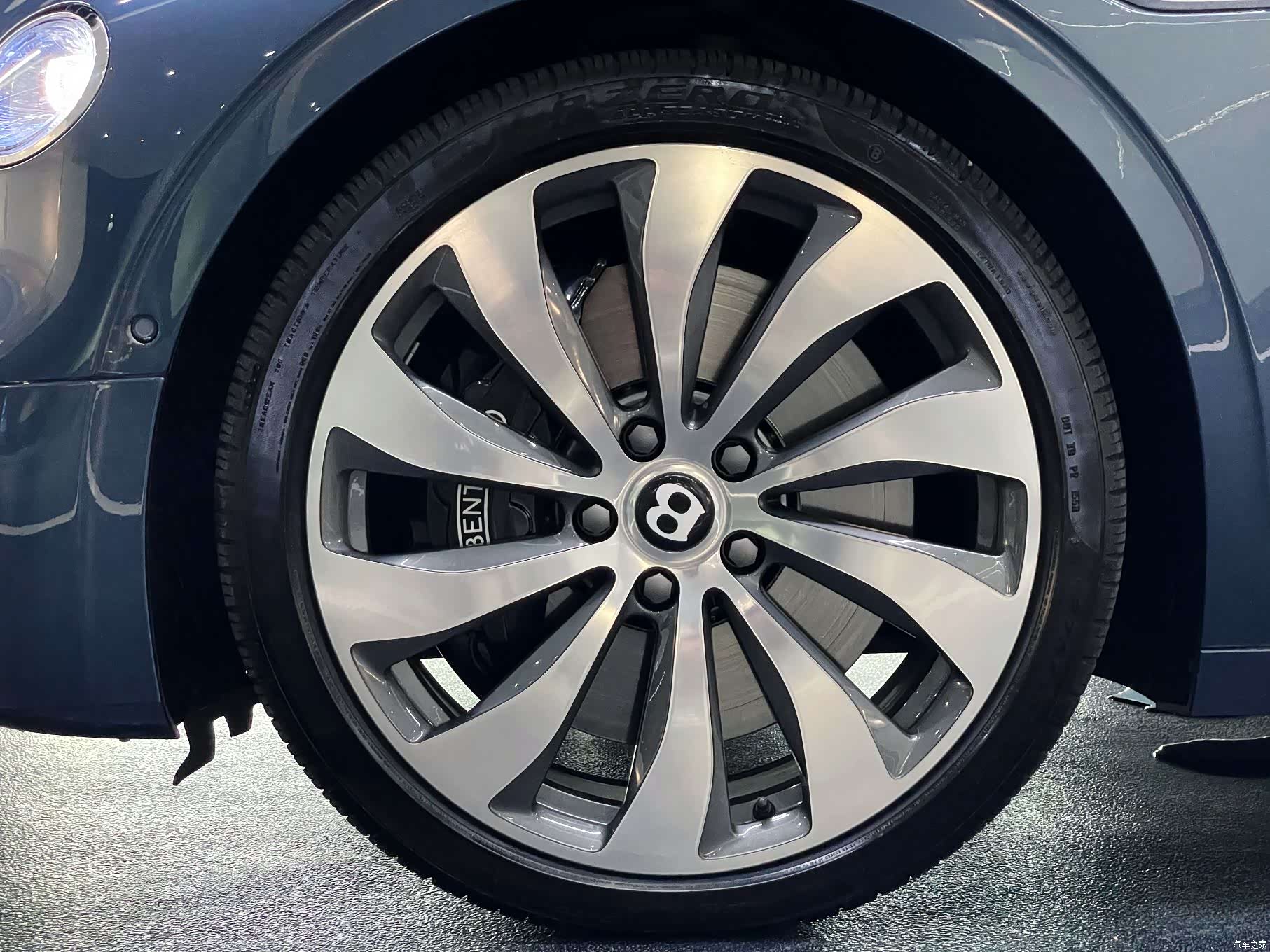 Bentley Flying Spur, 2020 6
