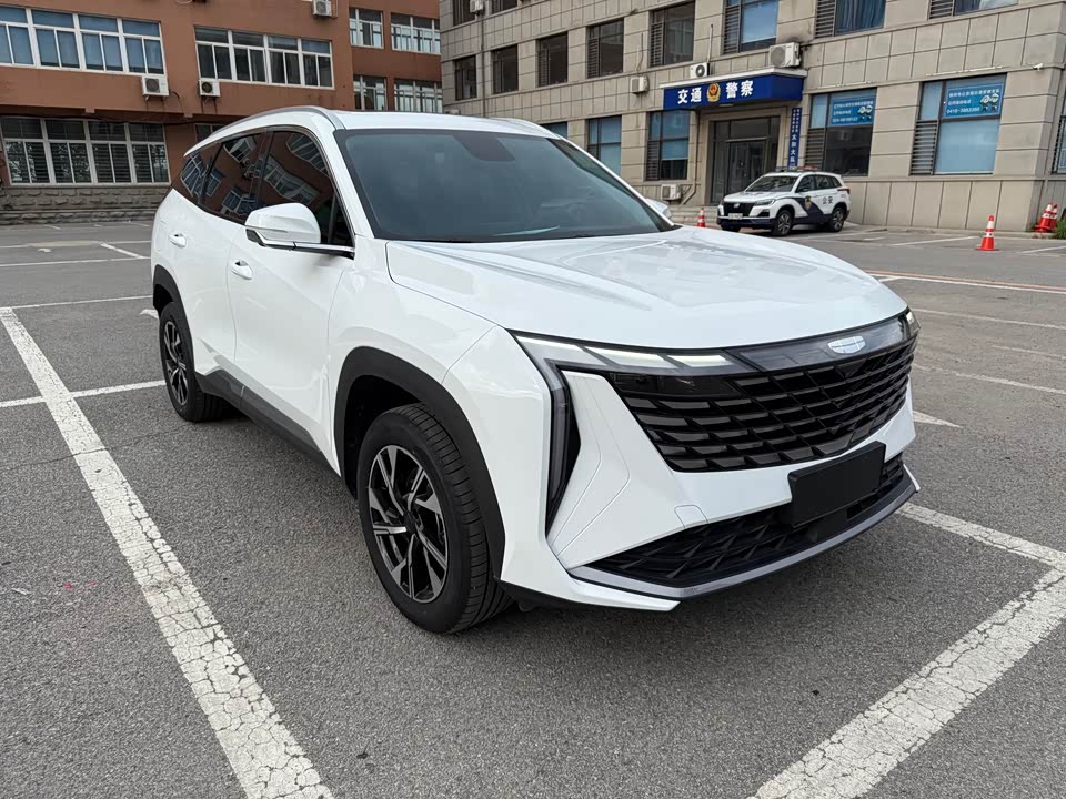 Geely Atlas L