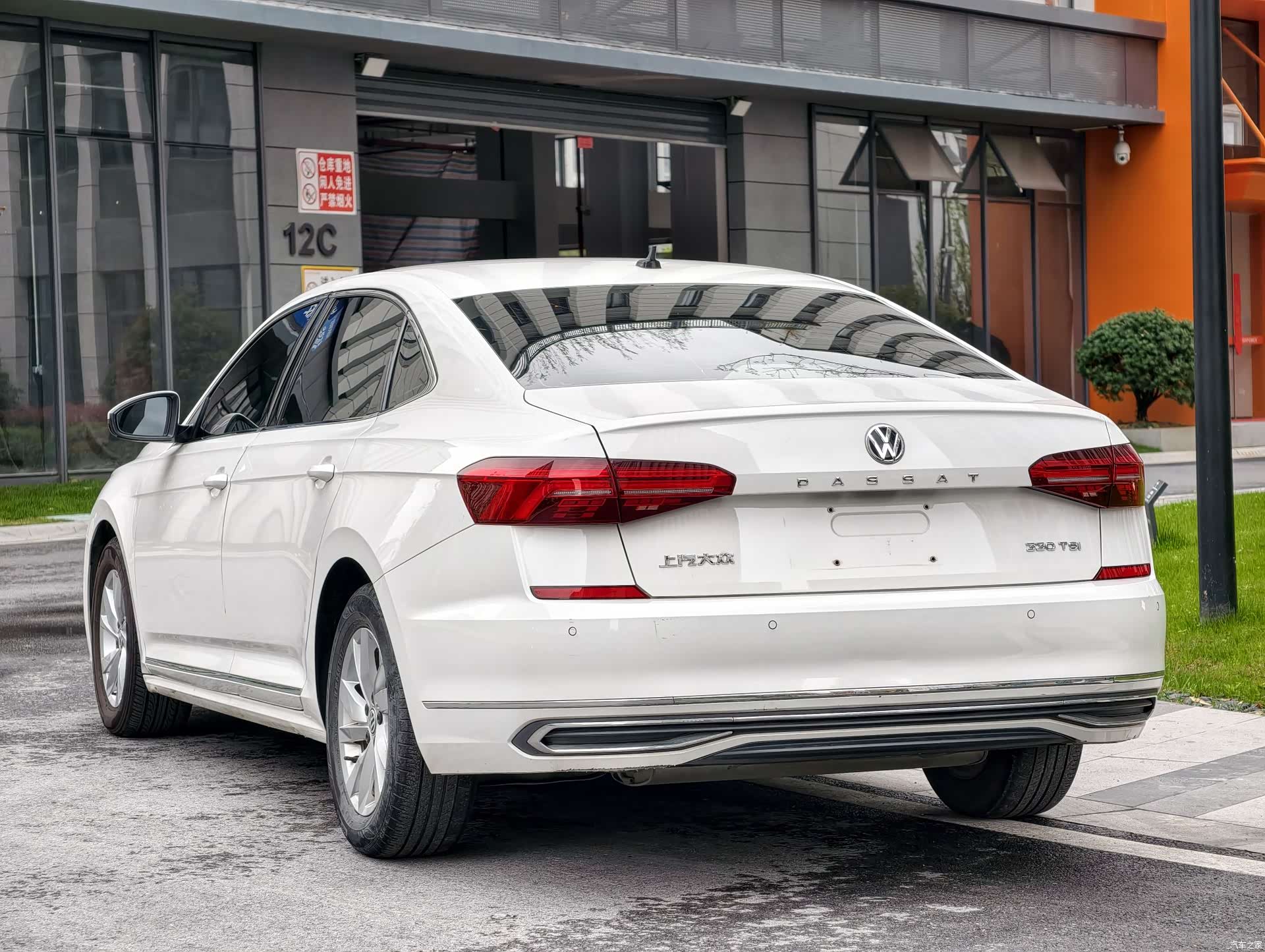 Volkswagen Passat, 2020 3